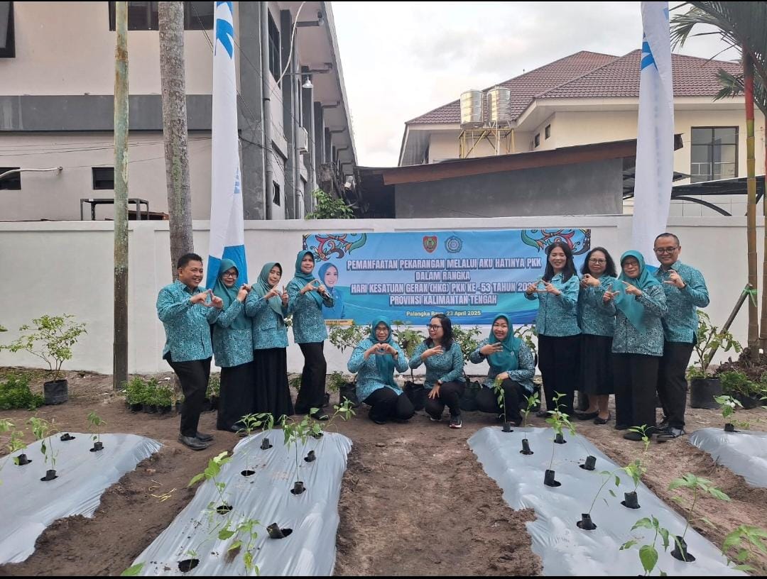 Dinas TPHP Prov. Kalteng Dukung Program Pemanfaatan Pekarangan PKK Melalui Penyediaan Bibit Cabai