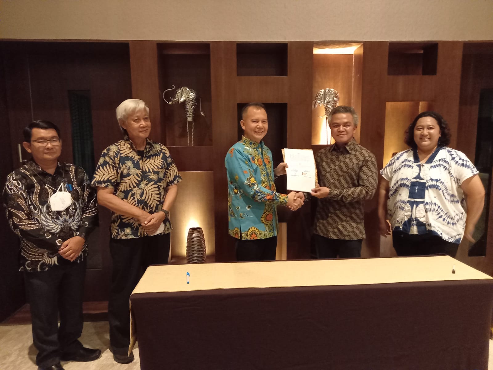 Bupati Gumas-Yayasan Borneo Nature Indonesia Lakukan Penandatanganan Kesepakatan Bersama