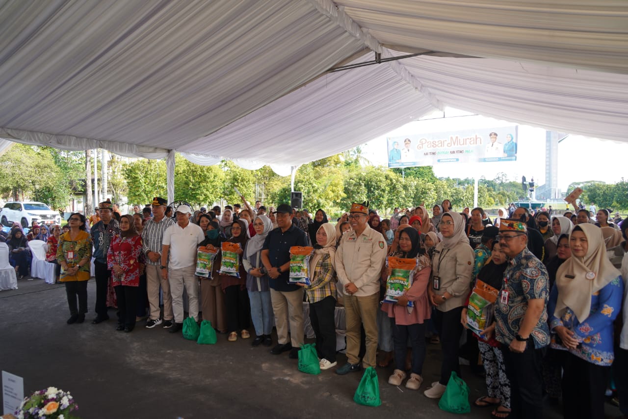 Warga Antusias Sambut Pasar Murah Gratis di Hari Jadi ke-68 Kalteng