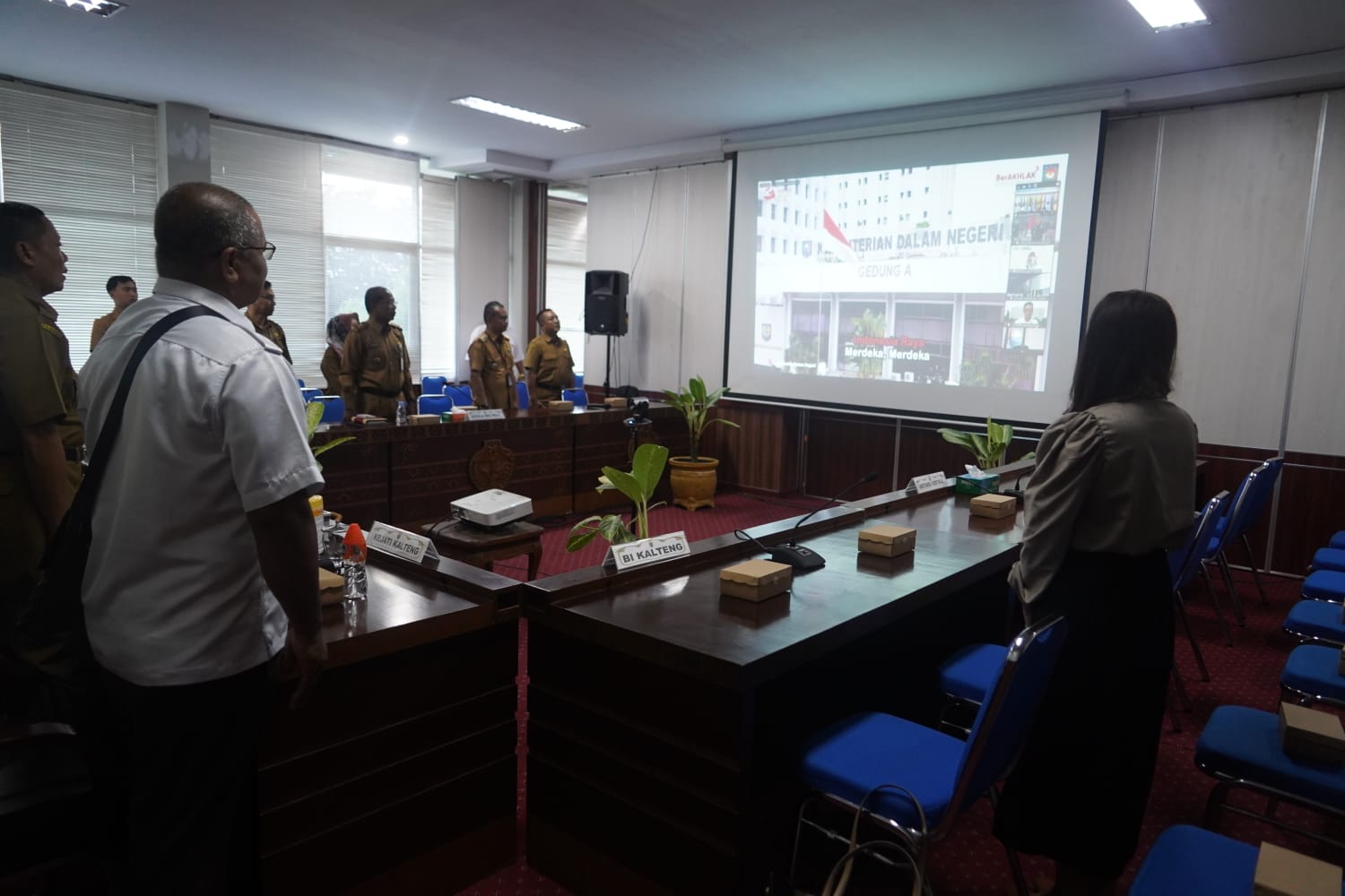 Pemprov Kalteng Hadiri Rakor Pengendalian Inflasi Daerah Tahun 2024 dan Penanggulangan Kejadian Luar Biasa Polio Secara Virtual