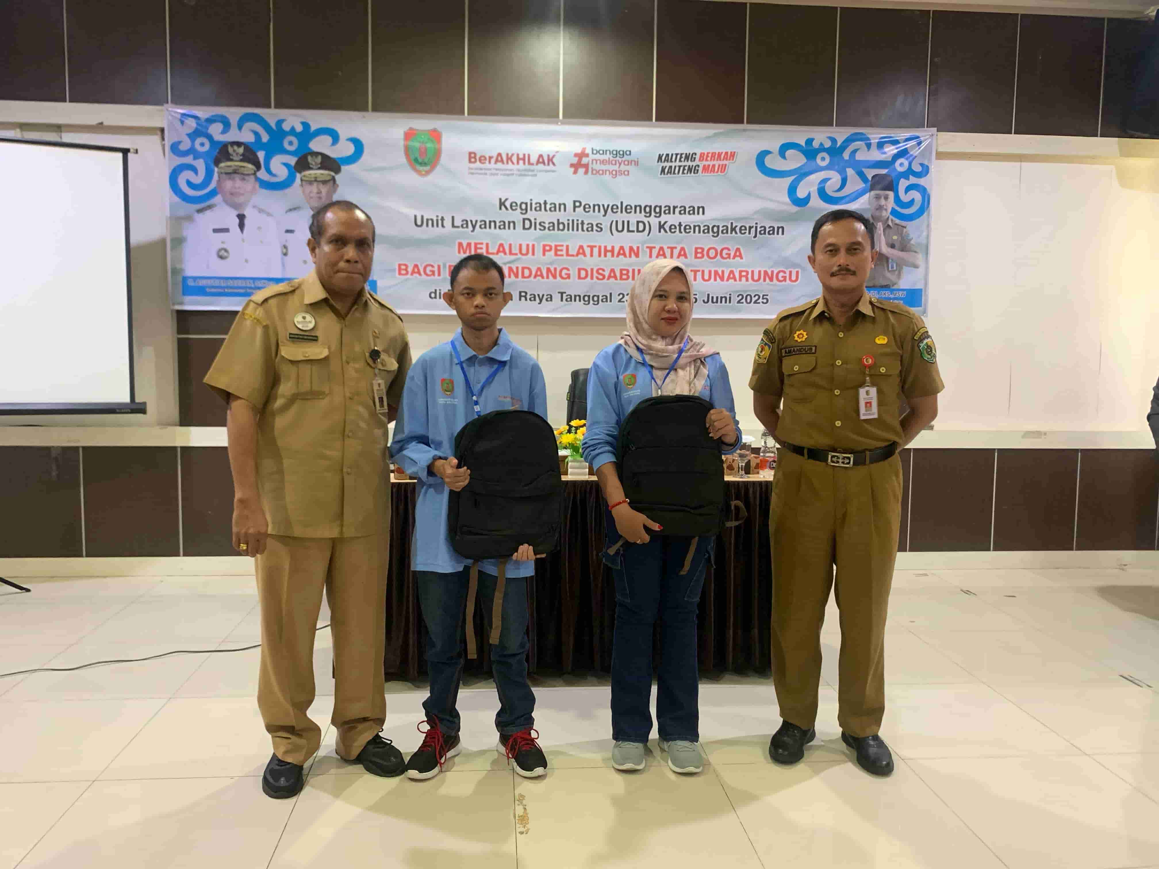 Disnakertrans Prov. Kalteng Laksanakan Pelatihan Tata Boga bagi Disabilitas Tunarungu
