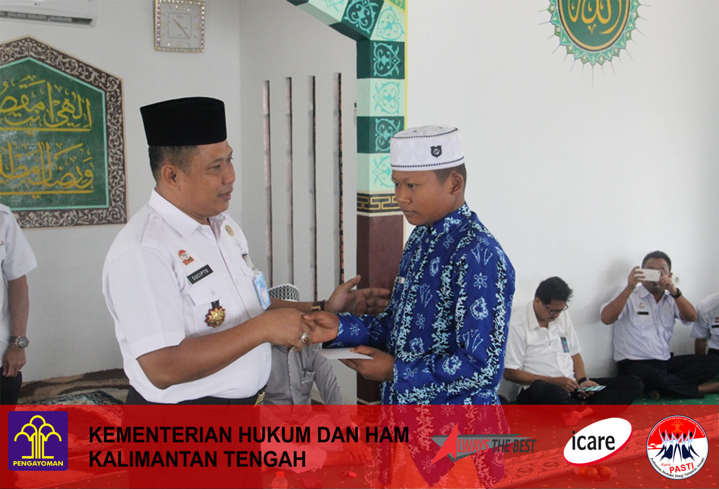 Pengajian Rutin dan Pemberian Santunan