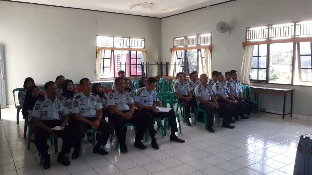 Tatap Muka dengan Petugas Rutan Palangka Raya, Kadiv Pemasyarakatan Beri Pengarahan terkait Tugas dan Fungsi Pemasyarakatan 