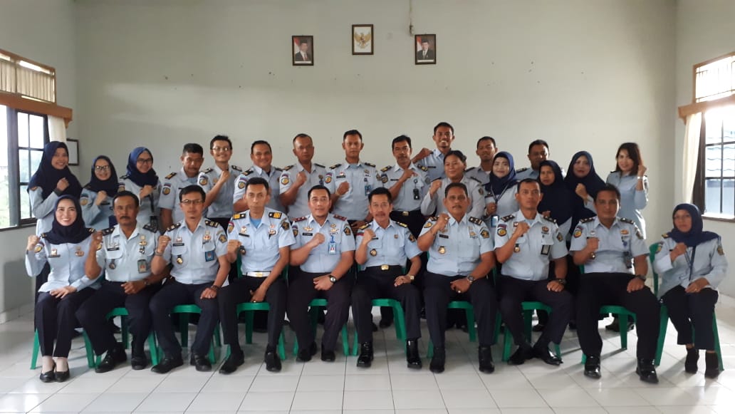 Tatap Muka dengan Petugas Rutan Palangka Raya, Kadiv Pemasyarakatan Beri Pengarahan terkait Tugas dan Fungsi Pemasyarakatan 