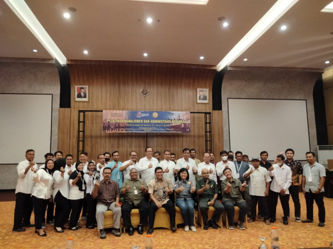 Petani Kelapa Sawit Kobar Ikuti Pelatihan Manajemen dan Administrasi Keuangan