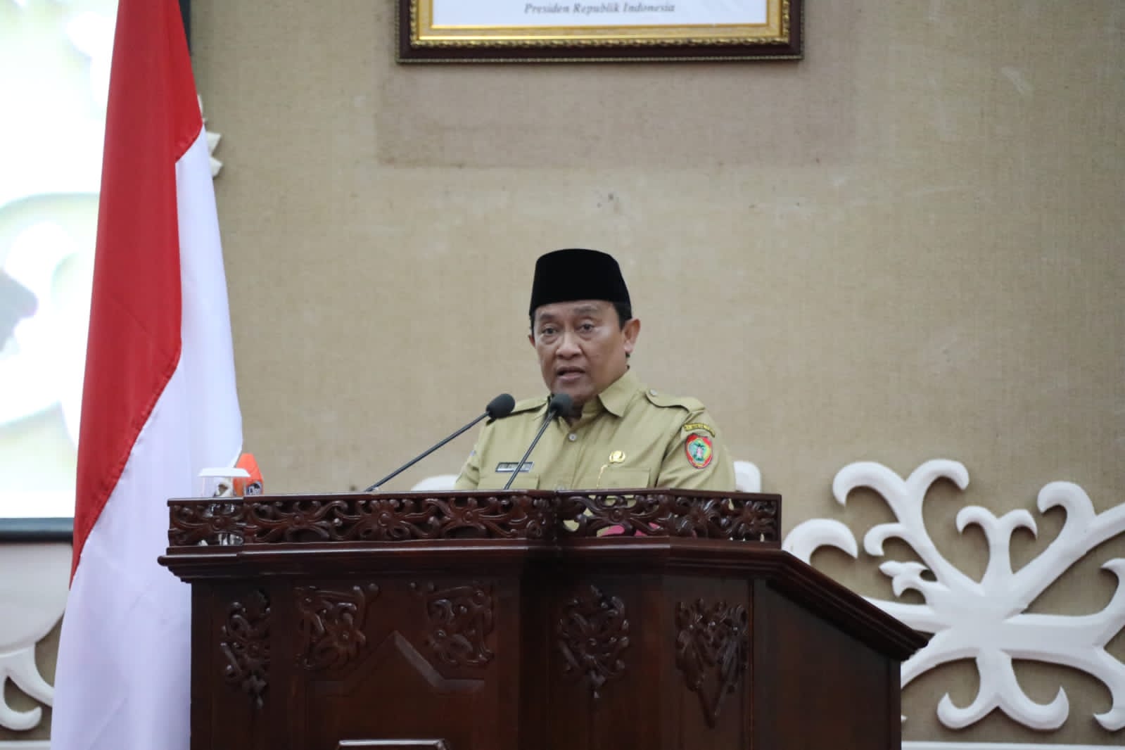 Wagub Bersama Wakil Ketua DPRD Tandatangani Berita Acara Persetujuan Pertanggungjawaban Pelaksanaan APBD Provinsi Kalteng TA 2022