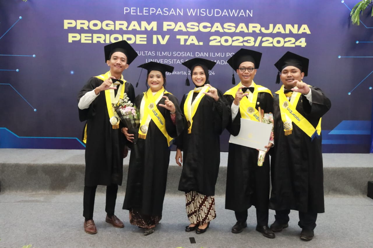 Sampaikan Sekapur Sirih, Ketua TP-PKK Kalteng Ivo Sugianto Sabran Motivasi Wisudawan agar Bermanfaat Bagi Orang Lain