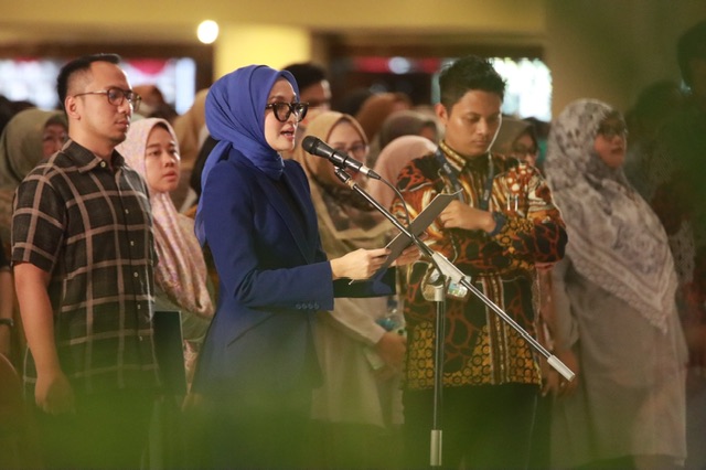 Ikuti Pembekalan Calon Wisudawan Program Pascasarjana Periode Juli Tahun 2023/2024 , Ivo Sugianto Sabran : Para Alumni Terus Memberikan Motivasi dan Inspirasi