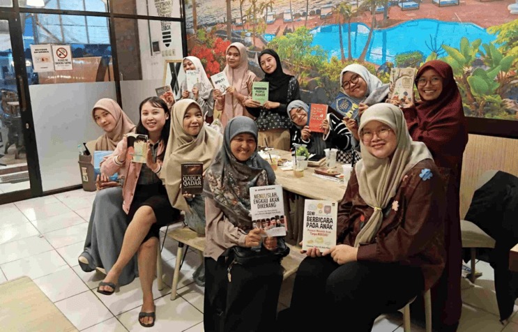 Membangun Budaya Literasi: Inisiatif Komunitas Ruang Baca Palangka Raya di Setiap Akhir Bulan