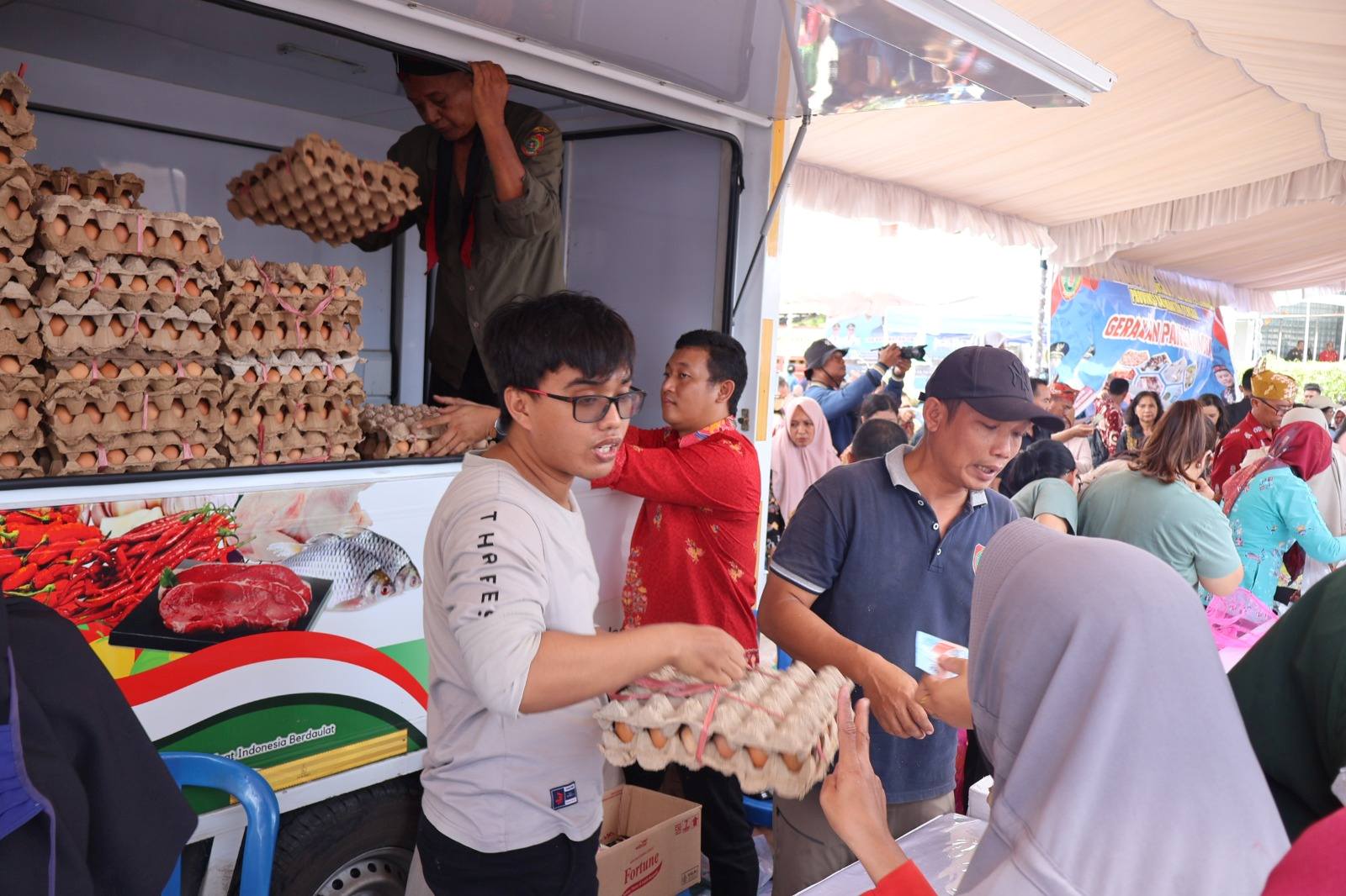 Hanpang Prov. Kalteng adakan Gerakan Pangan Murah Sambut Meriahkan HUT  ke-69 Palangka Raya