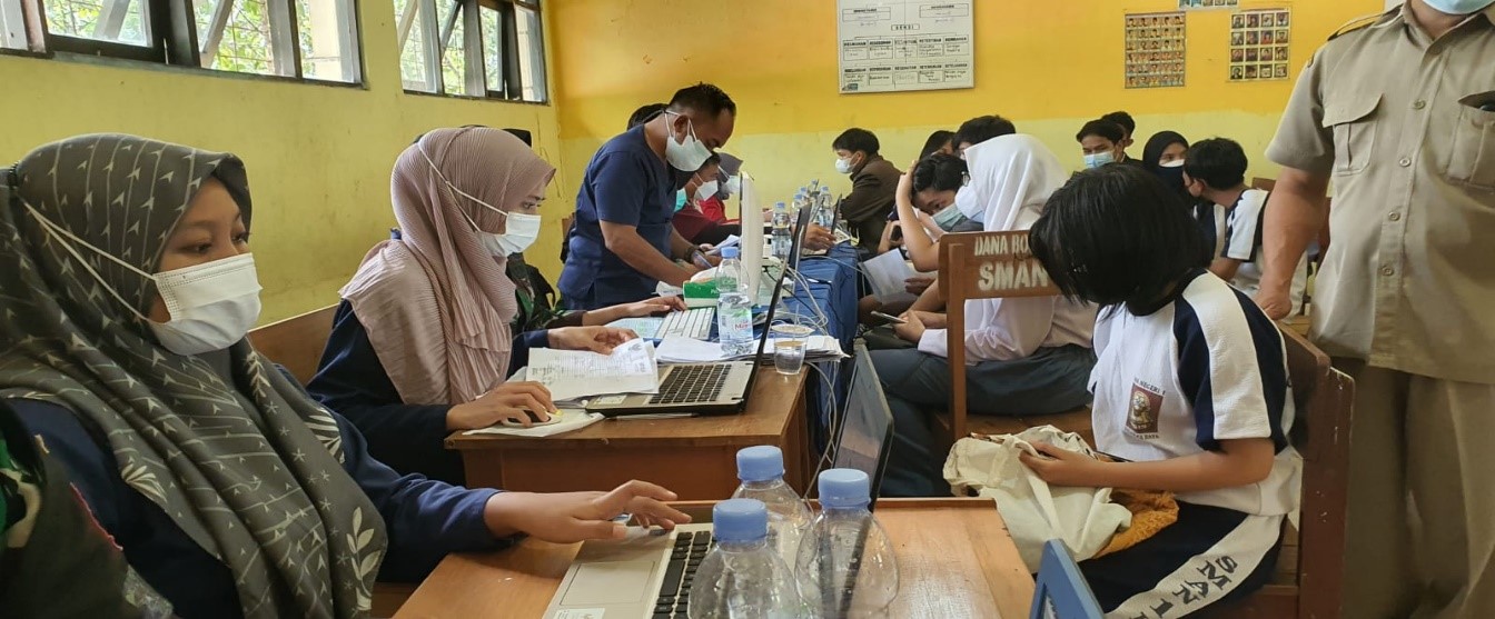 Sebanyak 1.000 Siswa SMA Negeri 1 Palangka Raya Ikuti Vaksinasi Covid-19 Tahap 1