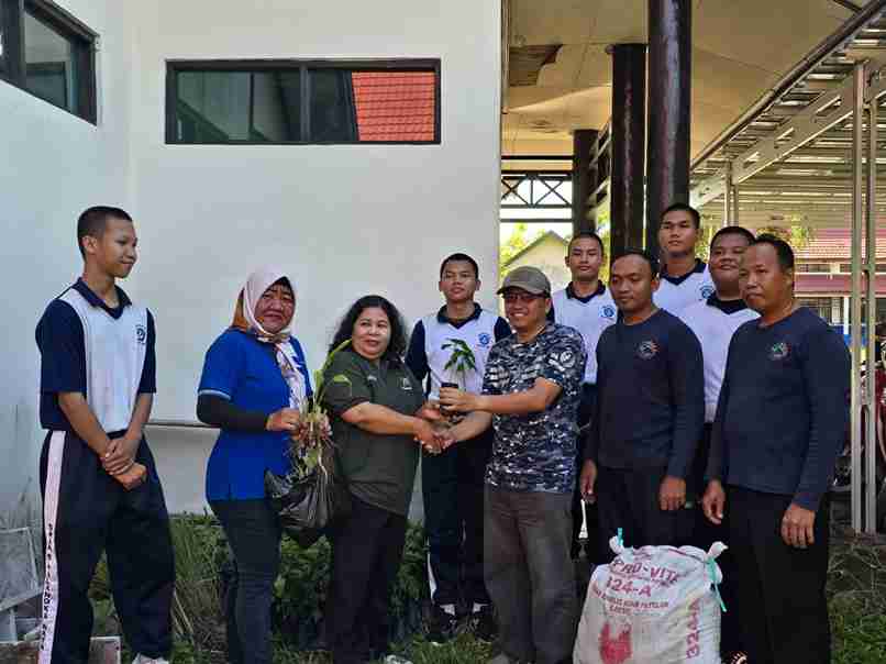 Dinas TPHP Prov. Kalteng Bagikan Bibit Cabai Gratis Bagi Masyarakat 
