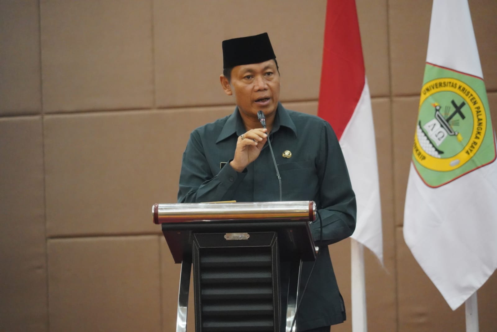 Sahli Yuas Elko Hadiri Rapat Senat Terbuka Wisuda Sarjana Angkatan XXV UNKRIP