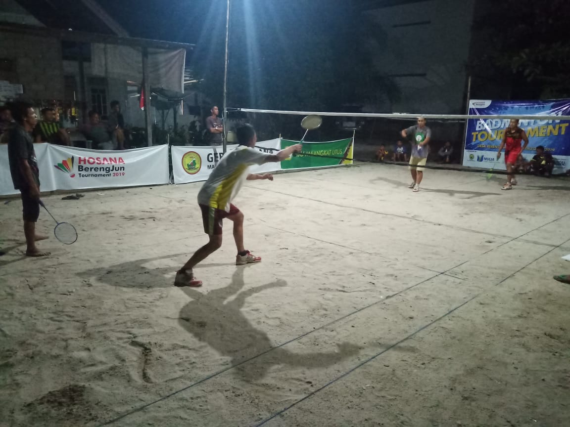 Jemaat GKE Bereng Jun Gelar Turnamen Bulu Tangkis untuk menggalang dana Natal