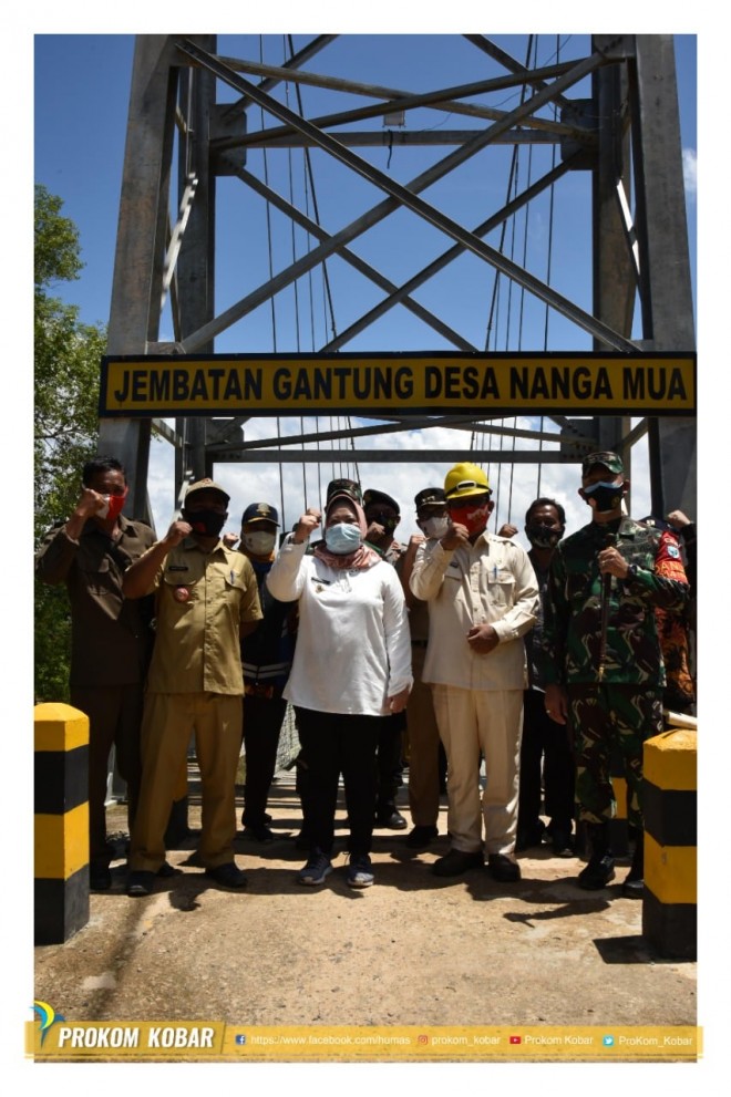 Bupati Kobar Resmikan Jembatan Gantung di 4 Desa Wilayah Arut Utara