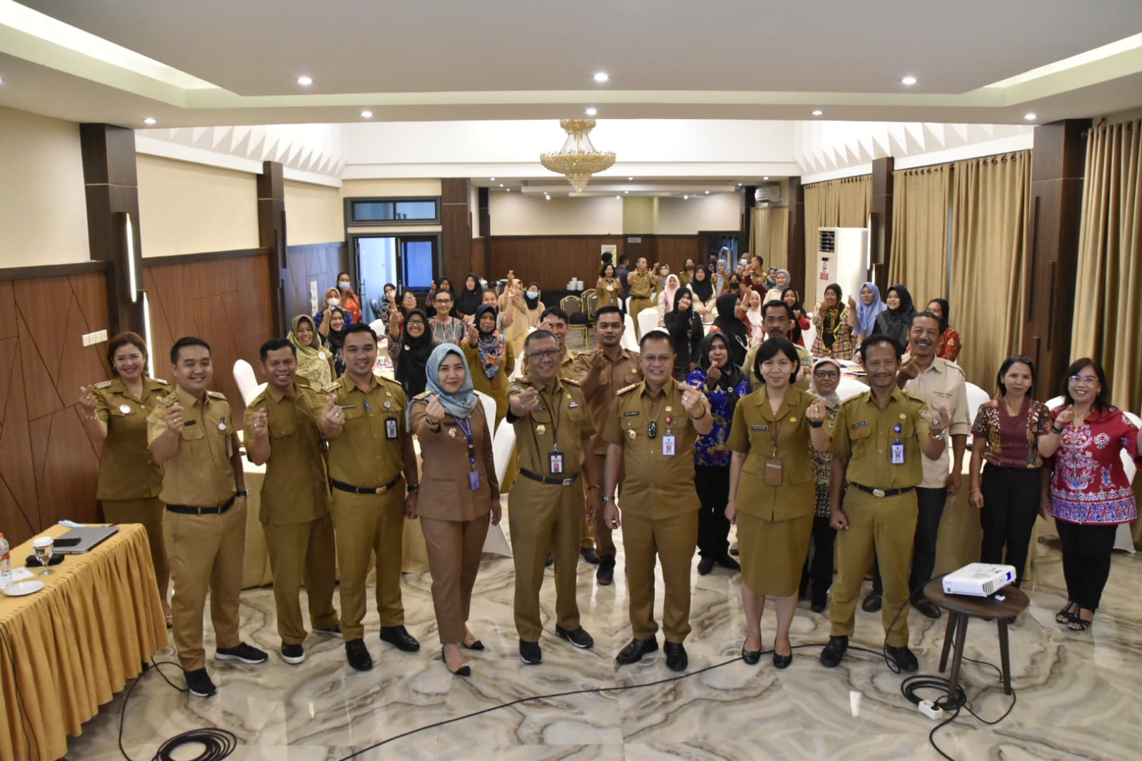 Asisten PemKesra Katma F. Dirun Buka Pelatihan Pemberdayaan Masyarakat dalam Upaya Meningkatkan Usaha Ekonomi Keluarga Tahun 2022