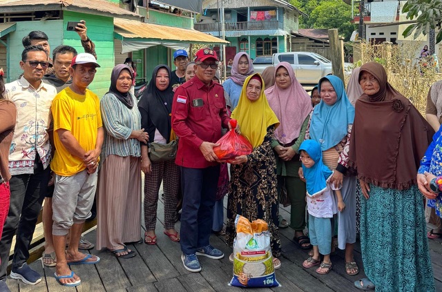 Pastikan Bantuan Tepat Sasaran, Gubernur Kalteng Tugaskan Plt. Sekda Turun Langsung Pantau Banjir di Murung Raya