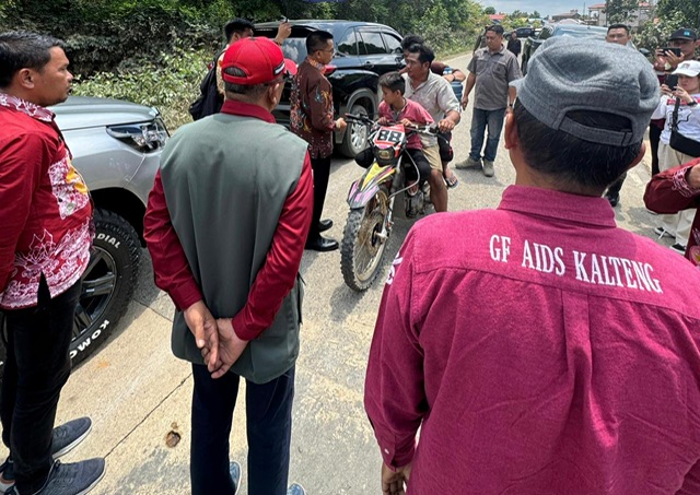 Pastikan Bantuan Tepat Sasaran, Gubernur Kalteng Tugaskan Plt. Sekda Turun Langsung Pantau Banjir di Murung Raya