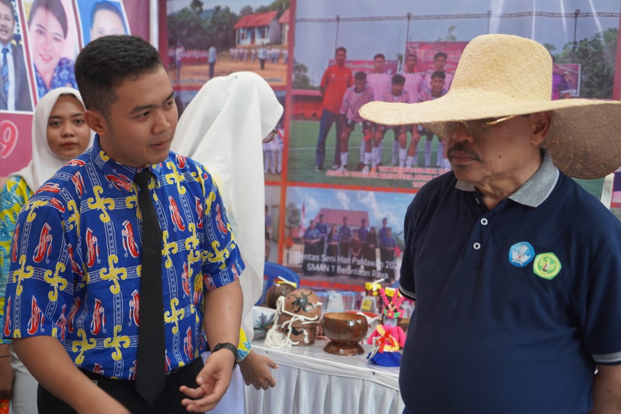 Ajak untuk Menghargai dan Mencintai Produk Inovasi Pelajar Kalteng, Sekda Nuryakin Hadiri Pentas Prestasi Pelajar dan Guru Tahun 2023