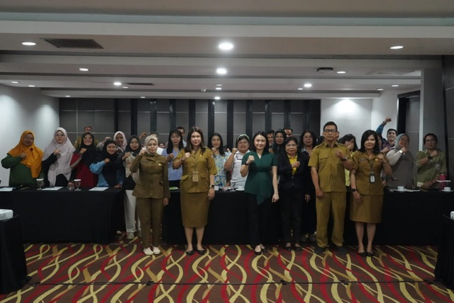 Diskominfosantik Kalteng Gelar Pelatihan Komunikasi Publik untuk Penggiat KIM