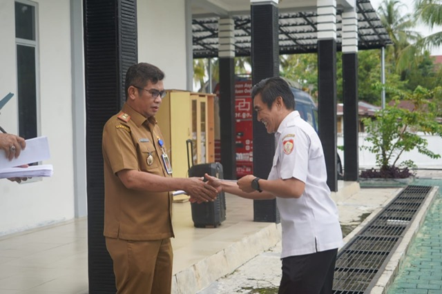 PWI Kalteng dan Mitra Media Berbagi Kasih untuk PPNPN Lingkup Diskominfosantik Kalteng