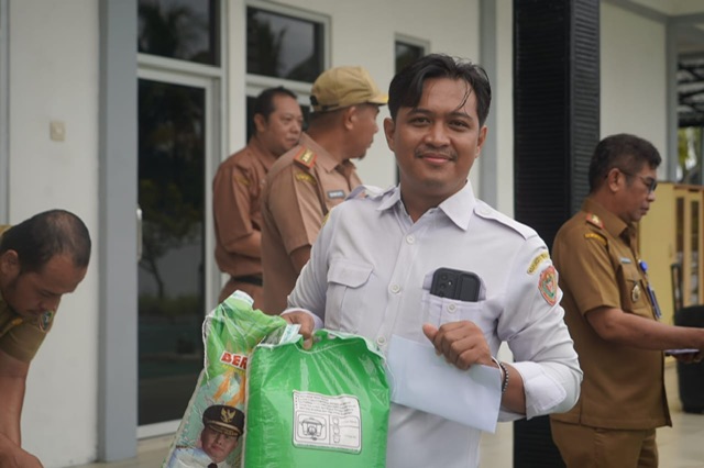 PWI Kalteng dan Mitra Media Berbagi Kasih untuk PPNPN Lingkup Diskominfosantik Kalteng