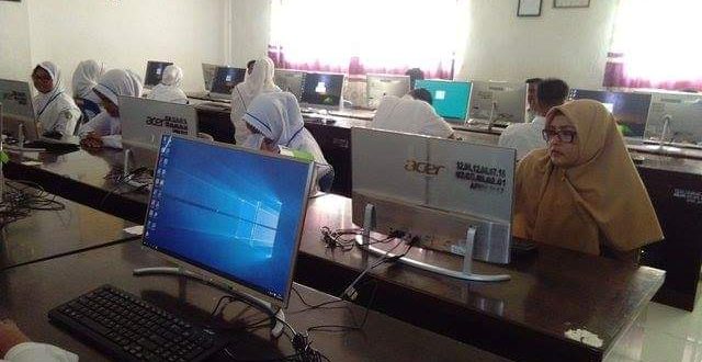 Belum 100 Persen SMP Bisa Selenggarakan UNBK