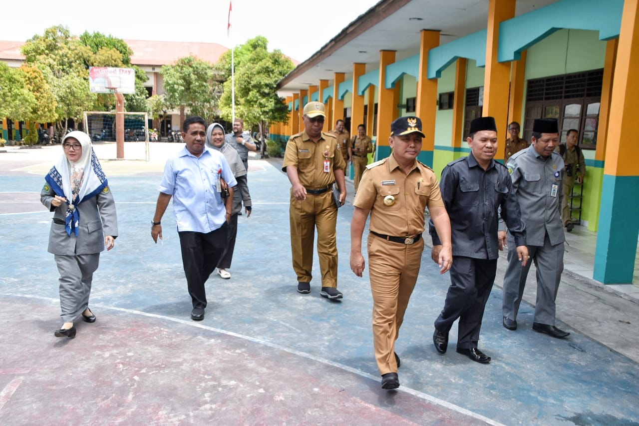 Gubernur Kalteng Semangati Siswa Hadapi UNBK