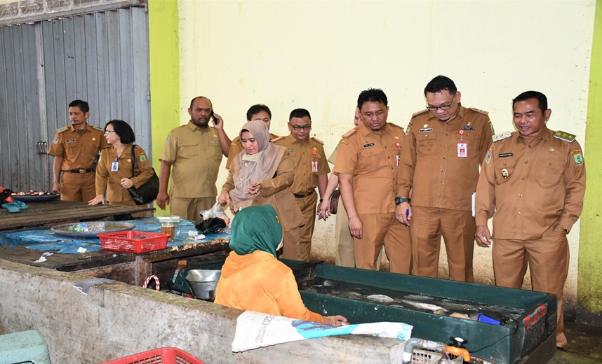 Perdana, Wabup Barsel Pimpin Sidak Pasar Jelang Bulan Ramadan