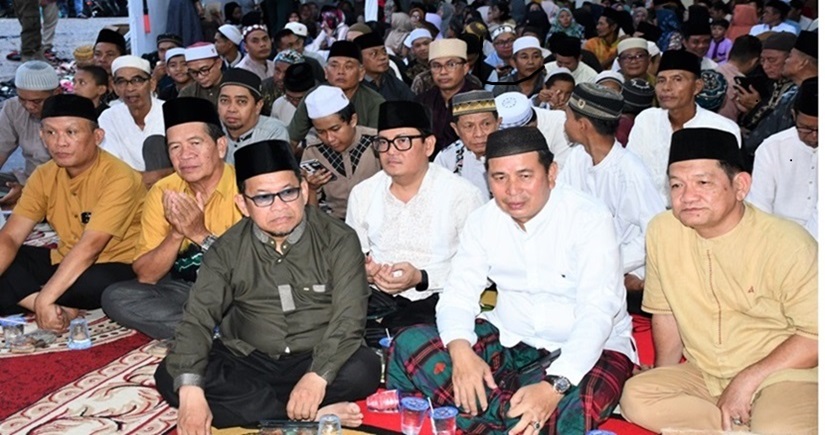 Pererat Silaturahmi, Wabup Barsel Gelar Buka Puasa Bersama di Rumah Pribadi