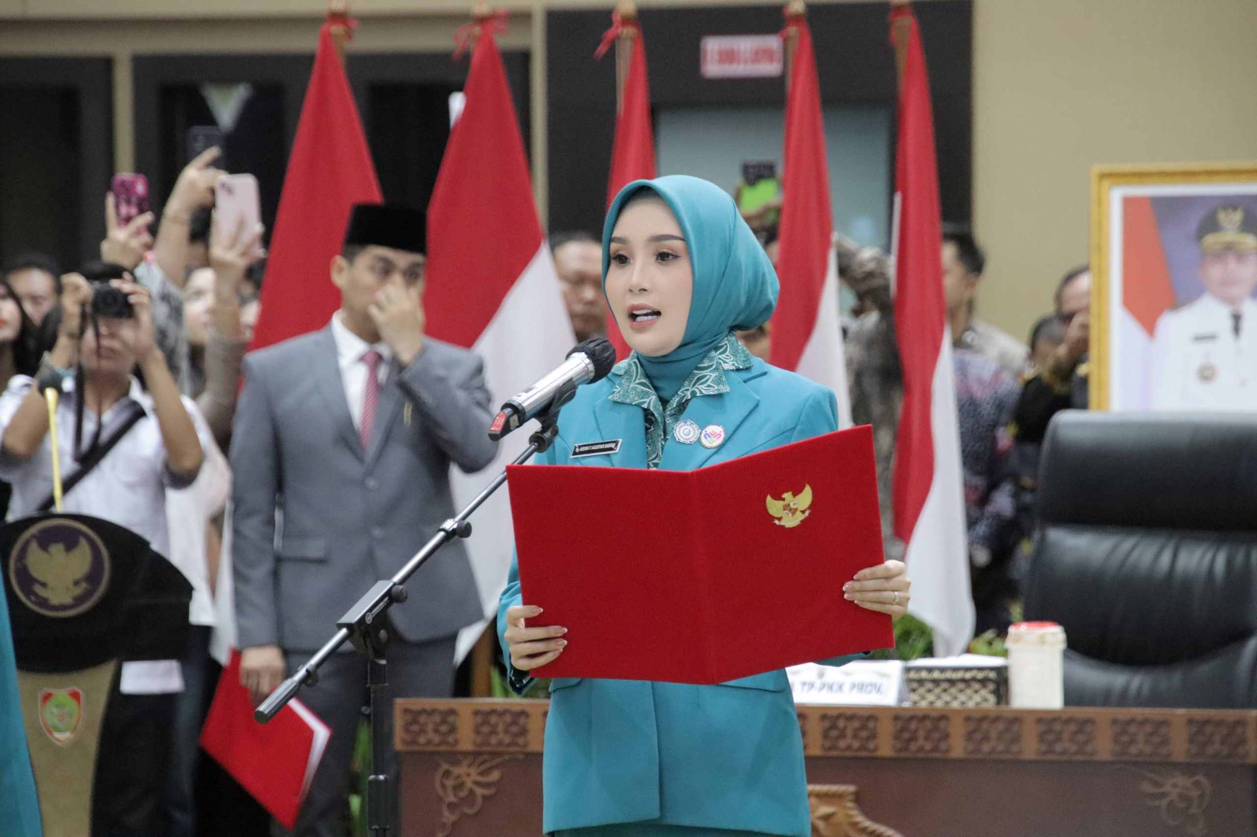 Kadis PMD Prov. Kalteng Hadiri Pelantikan Ketua TP-PKK, TP Posyandu dan Ketua Dekranasda Kabupaten Lamandau Masa Jabatan Tahun 2025-2030