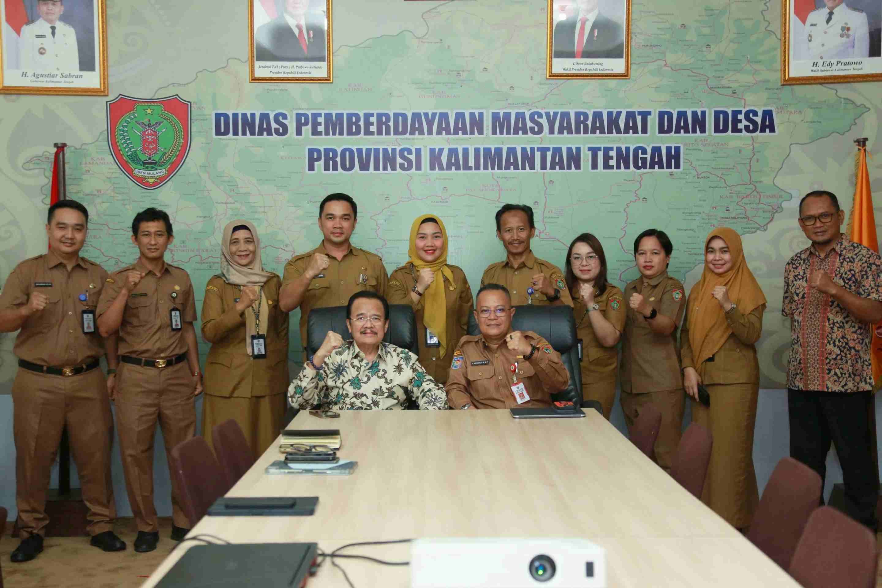 Dinas PMD Prov. Kalteng Terima Kunjungan Anggota Komisi I DPD-RI Dapil Kalteng, Sampaikan Aspirasi Reses Masa Sidang IV Tahun Sidang 2025