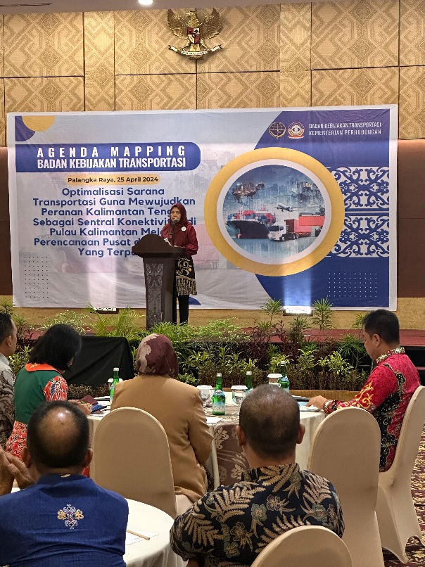 Asisten Ekbang Sri Widanarni Buka Raker Mapping Isu Strategis Sektor Transportasi di Wilayah Provinsi Kalteng