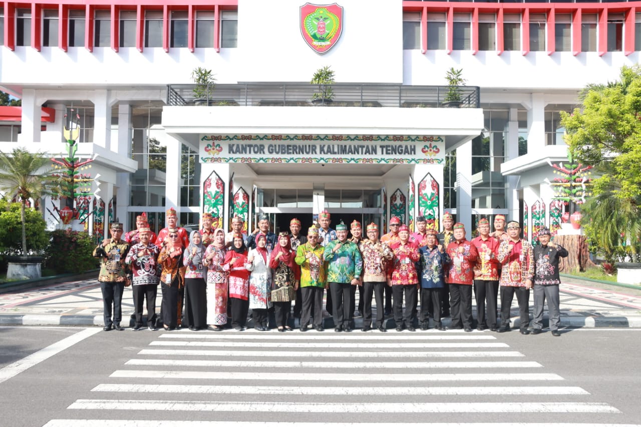 Wagub Edy Pratowo Pimpin Upacara Peringatan Hari Otonomi Daerah XXVIII Tahun 2024