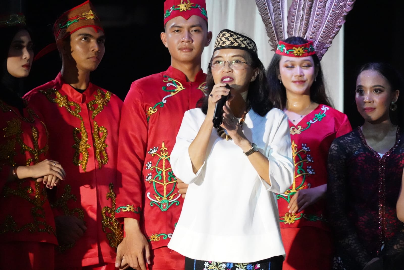 Sahli Gubernur Bidang Ekonomi, Keuangan dan Pembangunan Yuas Elko Buka Pagelaran Sendratari Tahun 2024