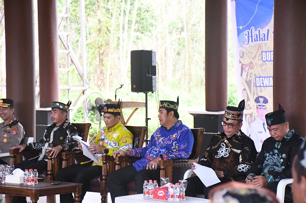 Gagang Mandau Disepakati Jadi Ikon Pulang Pisau
