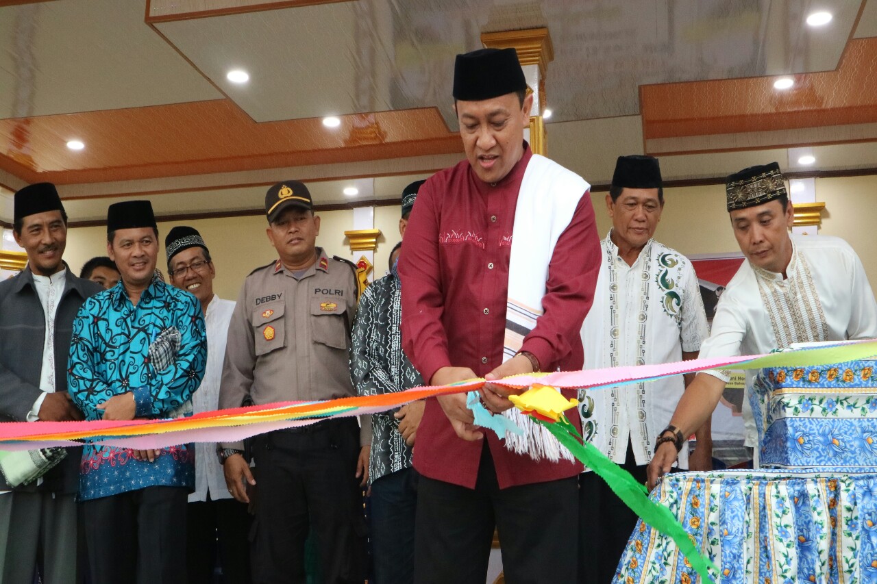 Bupati Pulang Pisau Resmikan Tribun Olahraga di Desa Bahaur Hilir