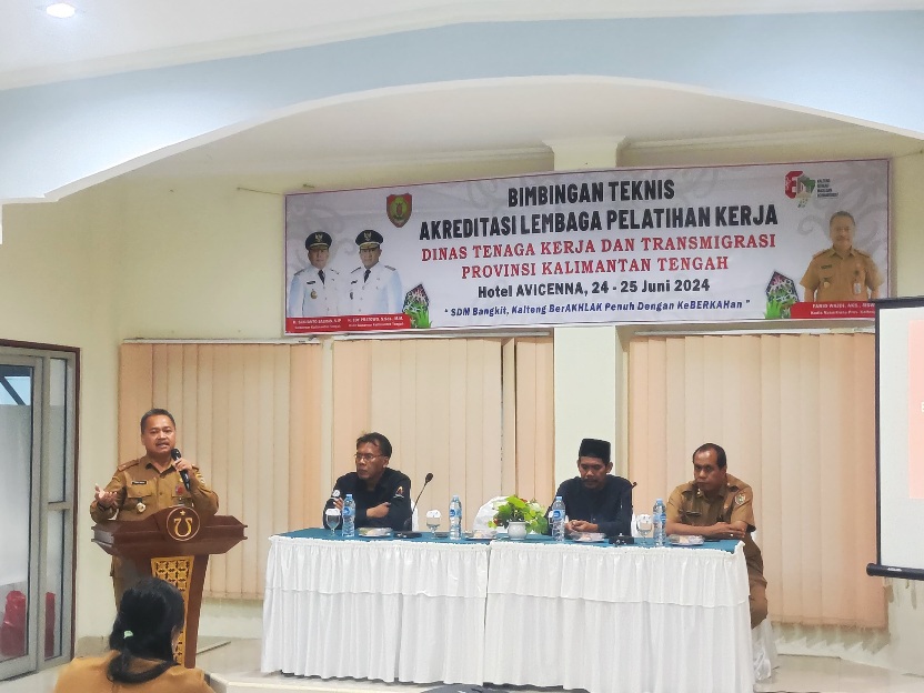 Tingkatkan Standar Mutu LPK, Disnakertrans Prov. Kalteng Gelar Bimtek Akreditasi LPK