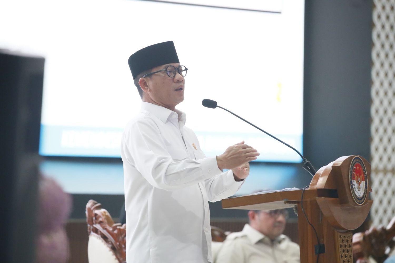 Kepala Daerah Diminta Dukung Pertumbuhan Ekraf, Optimalkan Peran Desa, dan Percepat Pembangunan Infrastruktur