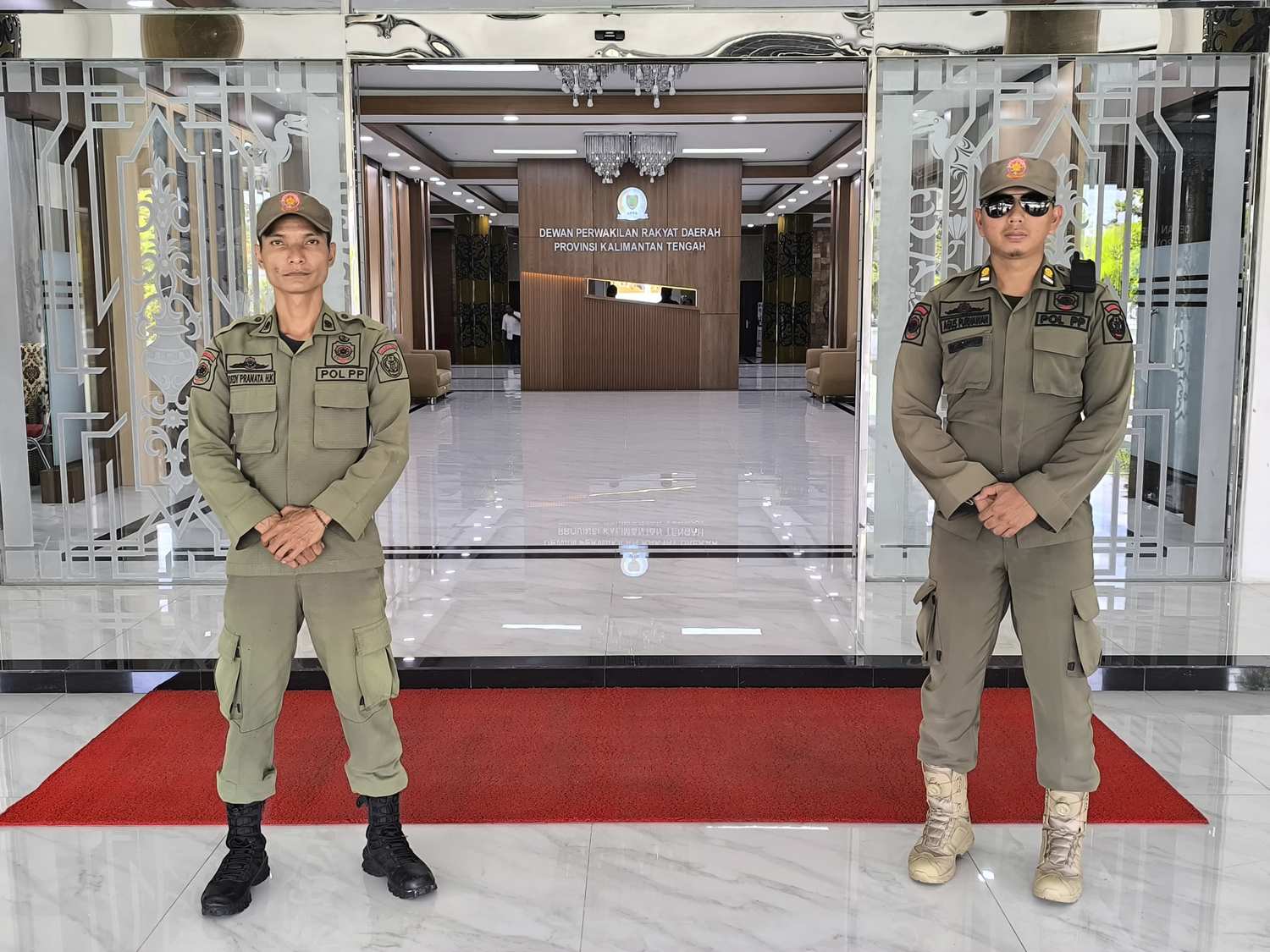 Satpol PP Kalteng Amankan Aksi Damai Aliansi TAM di Gedung DPRD dengan Humanis dan Profesional