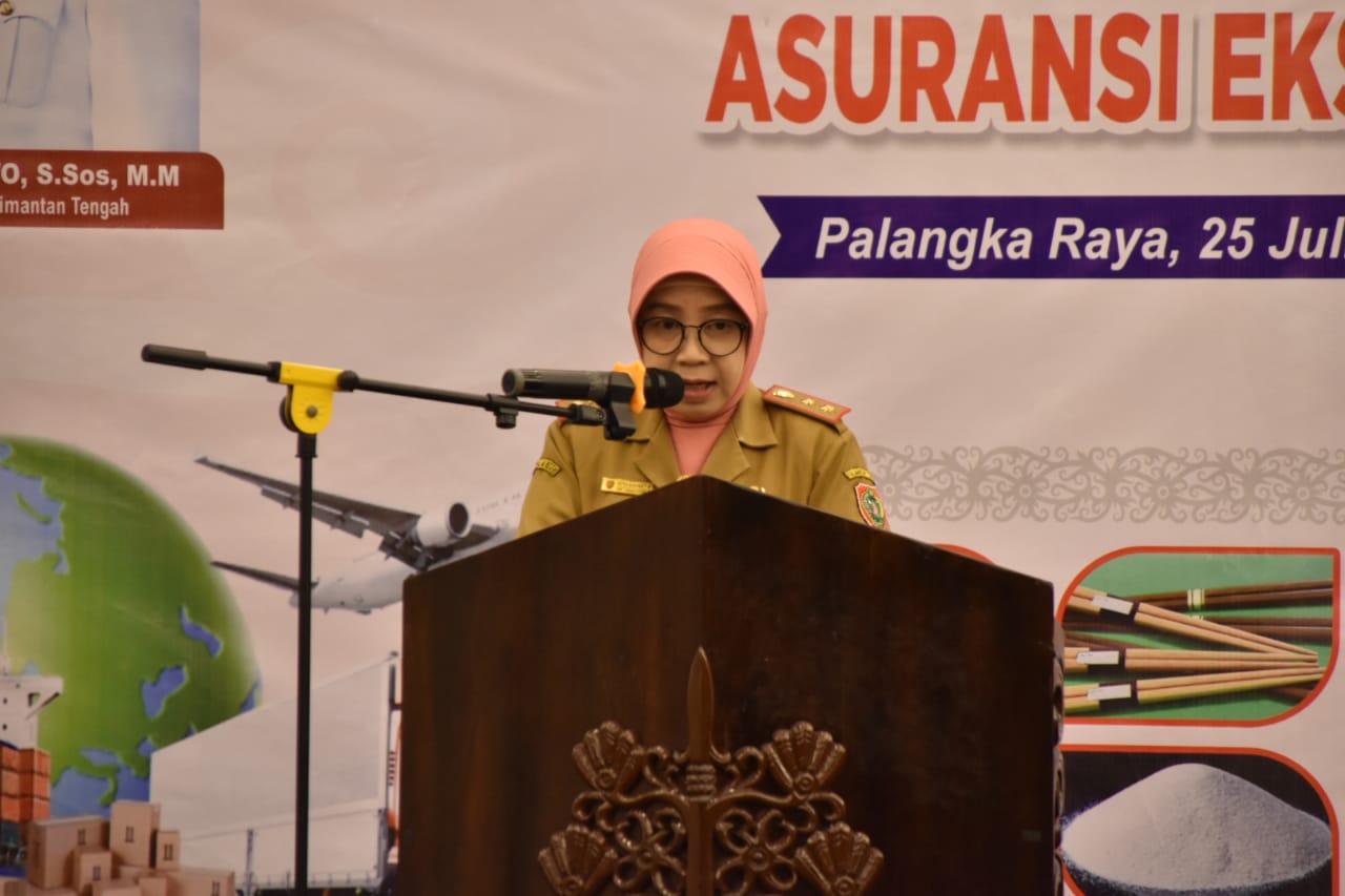 Asisten Ekbang Sri Widanarni : IKM Kalteng Harus Menjadi Pilar Utama Ekonomi Daerah dan Nasional