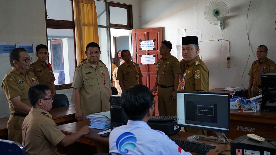 Pj. Bupati Sidak ke Kantor Diskominfo Barsel 