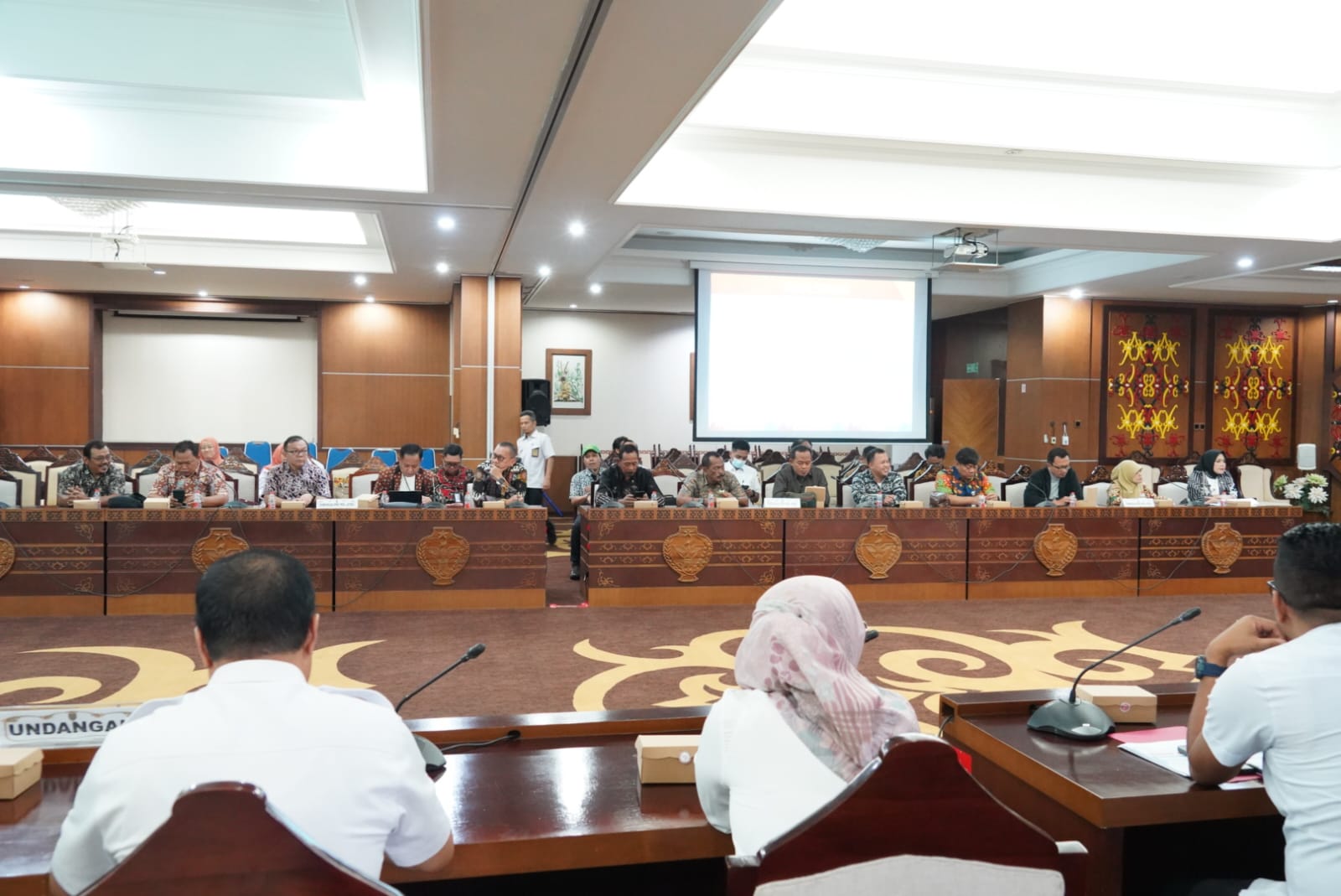 Mewakili Gubernur Kalteng, Sahli Yuas Elko Terima Kunker Komisi C DPRD Jateng