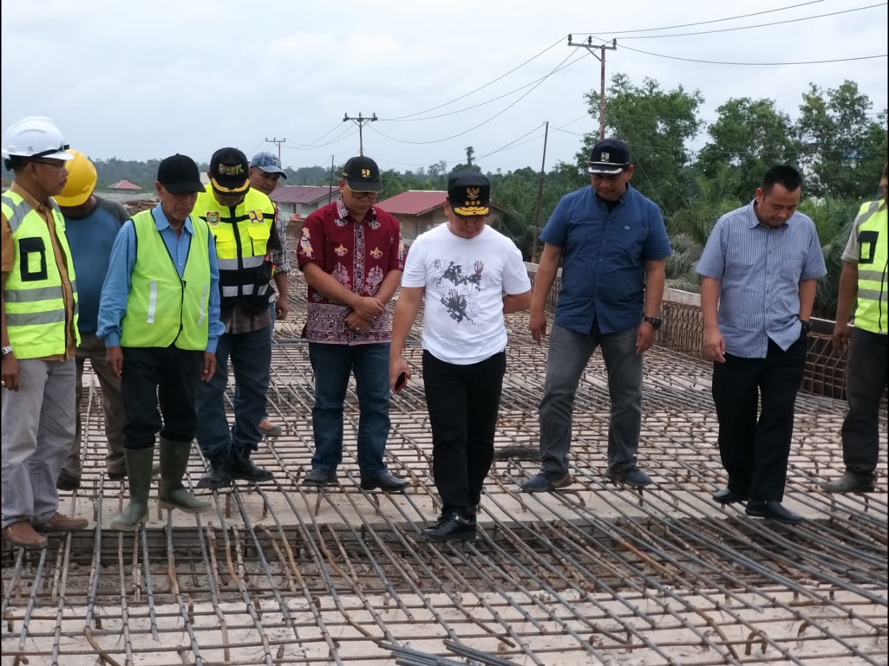 Gubernur Kalteng pantau pengerjaan jalan layang Pangkalan Bun-Kotawaringin Lama