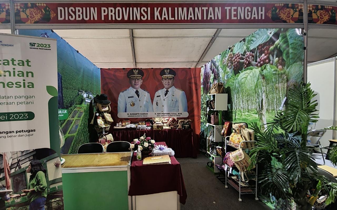 Disbun Prov. Kalteng Ikuti Pameran Borneo Forum ke – 5