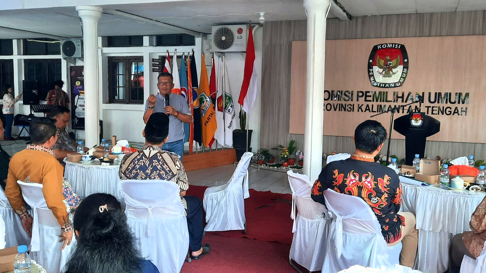 Kaban Kesbangpol Prov. Kalteng Ikuti Coffee Morning KPU Prov. Kalteng