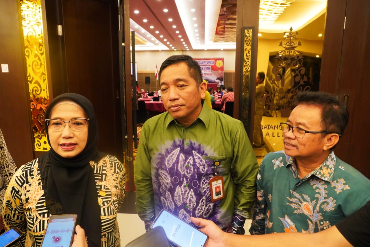 Asisten Ekbang Sri Widanarni Buka Rakor PMHS dan Pelaporan PMK Se-Kalteng Tahun 2023