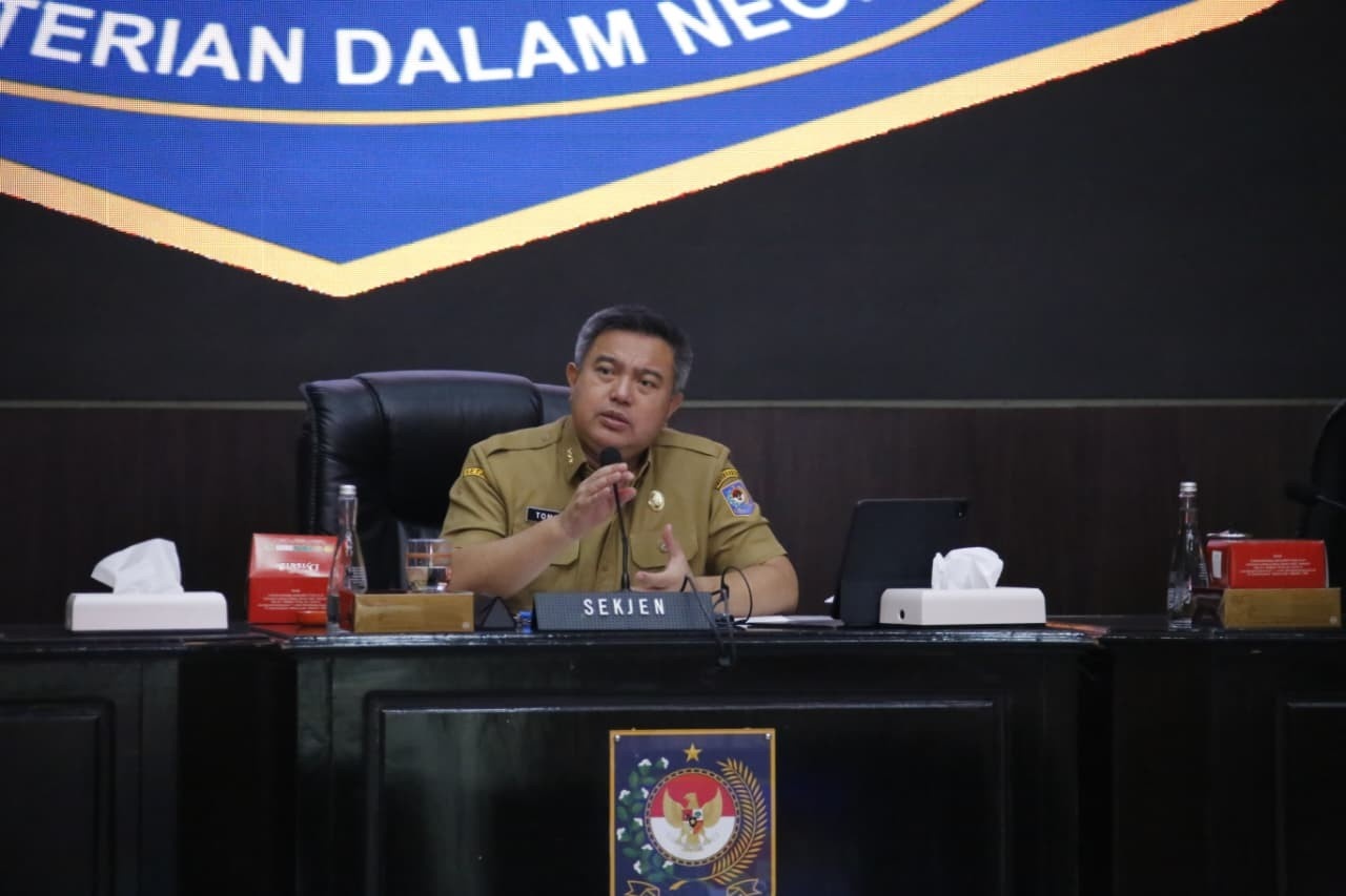 Sekjen Kemendagri Imbau Pemda Bantu Optimalkan Penyaluran Beras SPHP untuk Kendalikan Harga