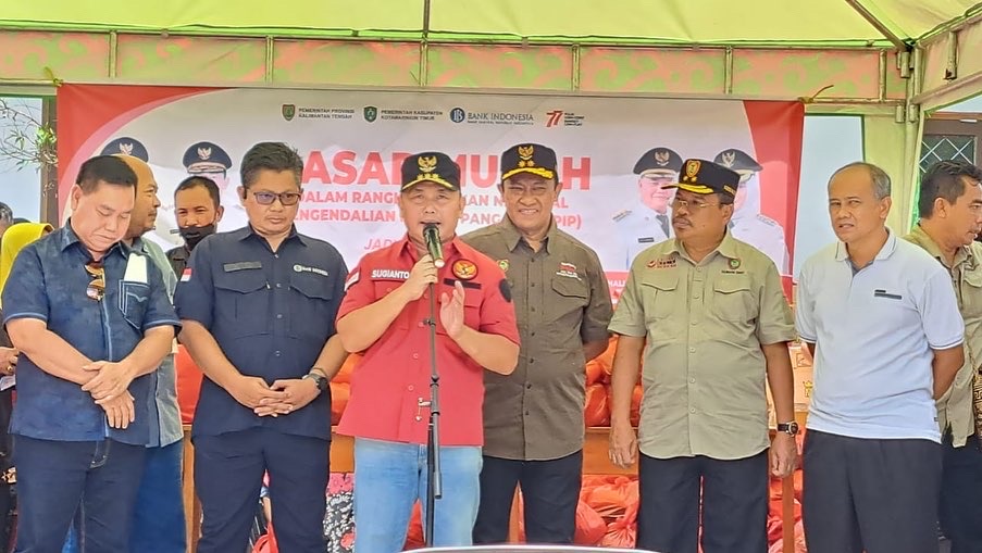 Gubernur Serahkan BLT BBM Bagi Pelaku Usaha Perikanan se-Kalteng