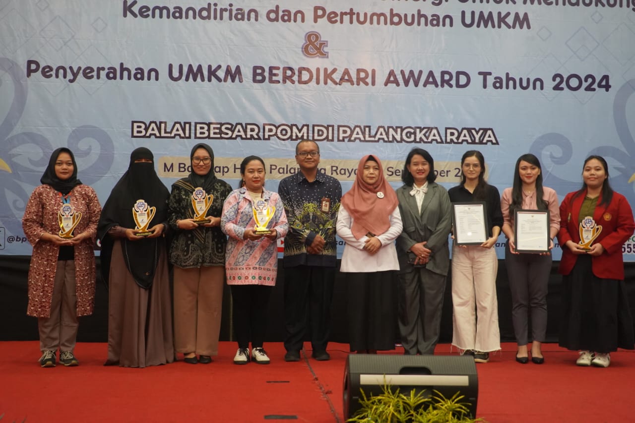 Asisten Ekbang Sri Widanarni Hadir pada Forum Konsultasi Publik dan Penyerahan UMKM Berdikari Award Tahun 2024